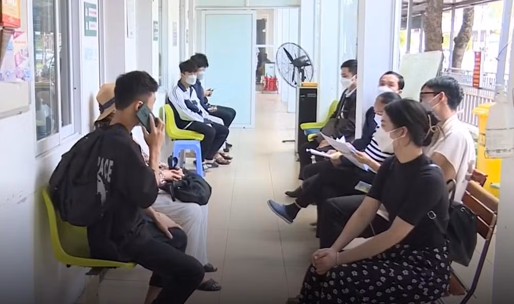 Gia tăng bệnh nhân khám tại Bệnh viện Thanh Nhàn.