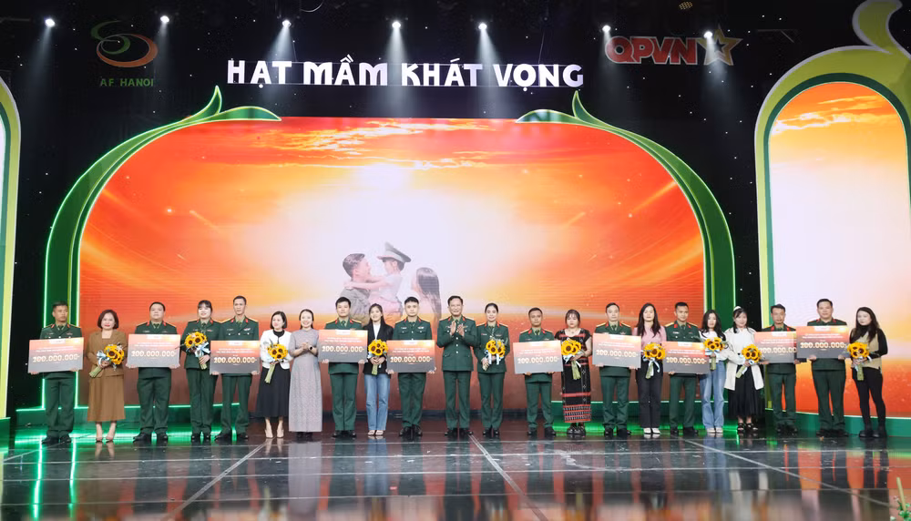 10 gia đình quân nhân được nhận hỗ trợ 100% chi phí thực hiện thụ tinh trong ống nghiệm năm 2024.