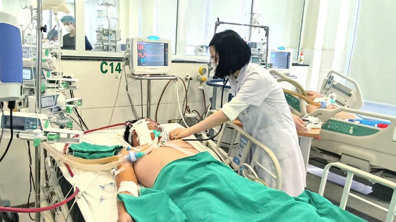 Bệnh nhân phải can thiệp ECMO vì mắc sởi.