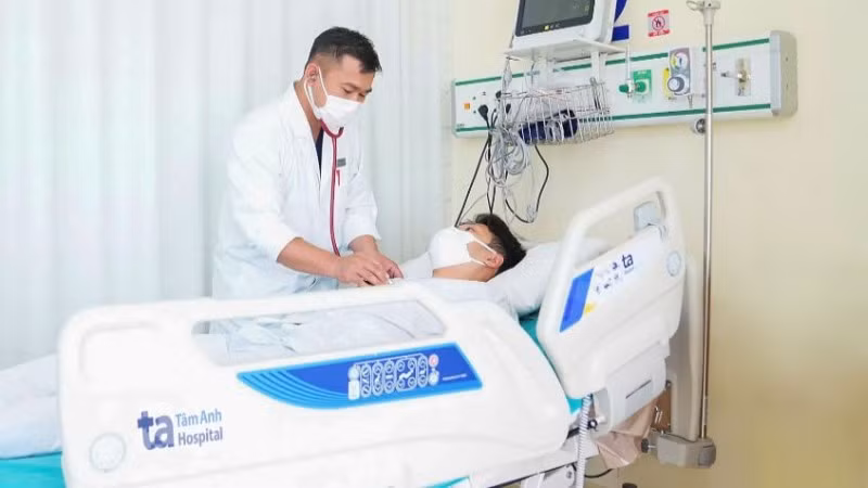 Bệnh nhân bị tiêu cơ vân sau khi tập thể dục cường độ cao. (Ảnh: BVCC)
