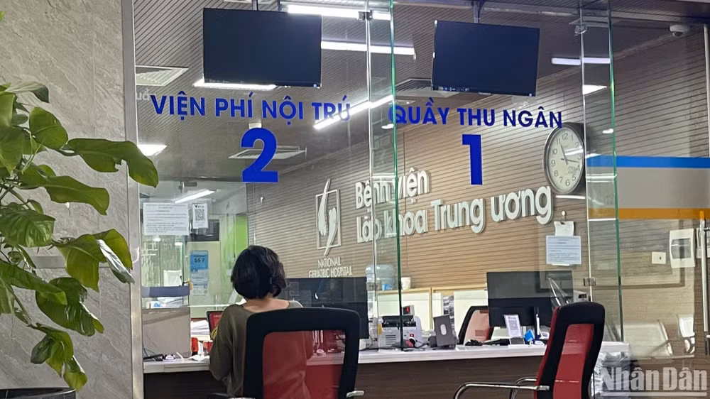 Người dân mua thuốc bên ngoài sẽ được sớm thanh toán bảo hiểm y tế.