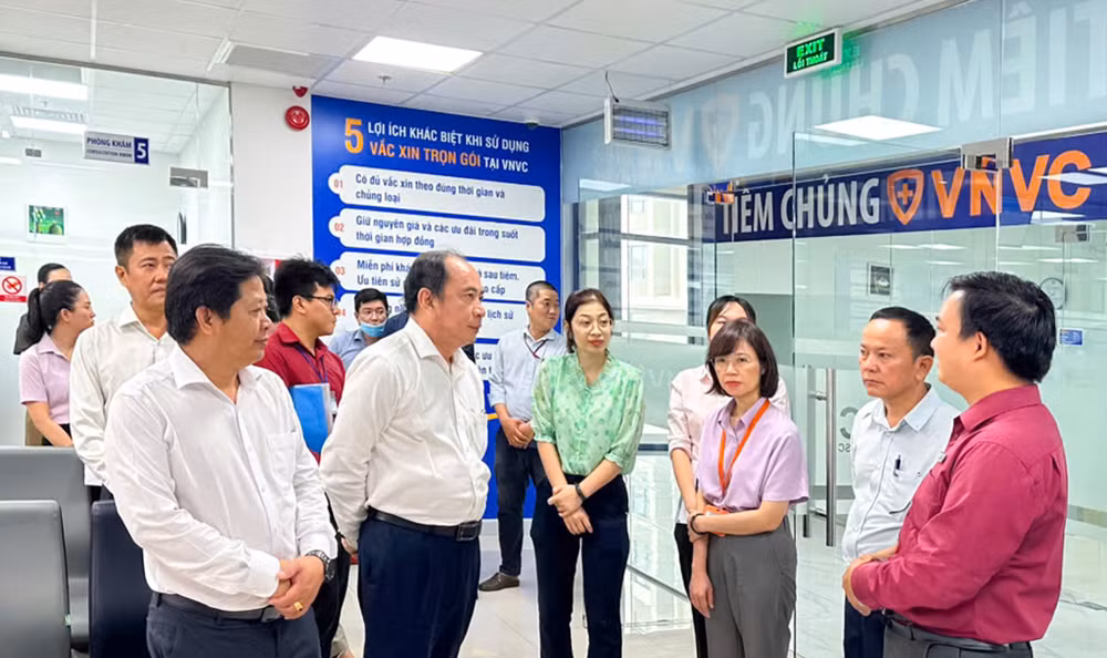 Phó Giáo sư, Tiến sĩ Tăng Chí Thượng tại buổi thăm và làm việc sáng 17/9 tại VNVC quận 8, TP Hồ Chí Minh.