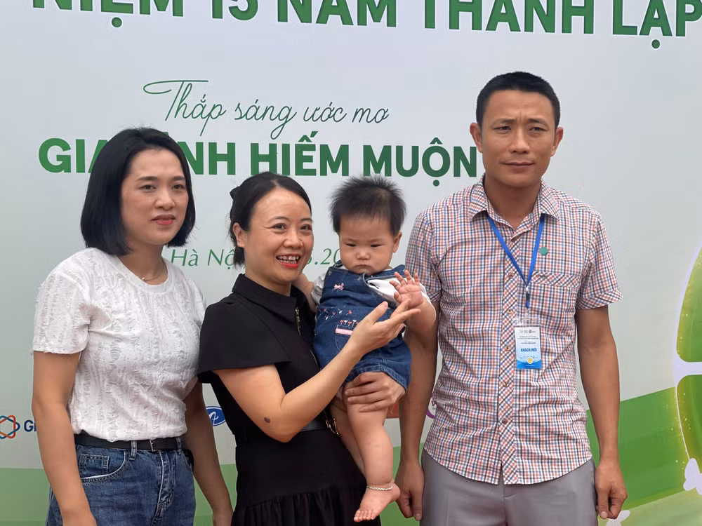 Gia đình chị Nguyễn Thị Trang, anh Phạm Anh Tuấn (Ninh Bình) hạnh phúc sau 9 năm ròng rã can thiệp hiếm muộn.