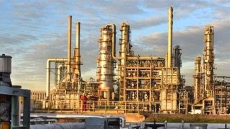 Một cơ sở lọc dầu của Nga. (Ảnh: The Moscow Times/TTXVN)