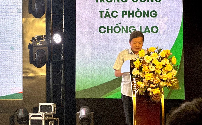 Tiến sĩ, bác sĩ Đinh Văn Lượng, Giám đốc Bệnh viện Phổi Trung ương phát biểu tại chương trình.
