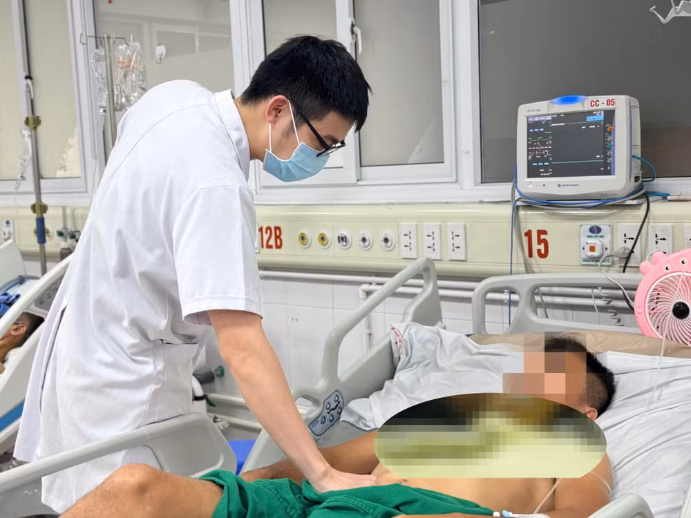 Bệnh nhân mắc uốn ván nằm điều trị tại Bệnh viện Bệnh Nhiệt đới Trung ương.