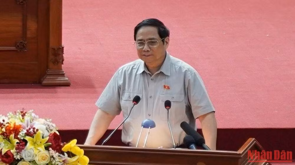 Thủ tướng Phạm Minh Chính tại buổi tiếp xúc cử tri thành phố Cần Thơ.