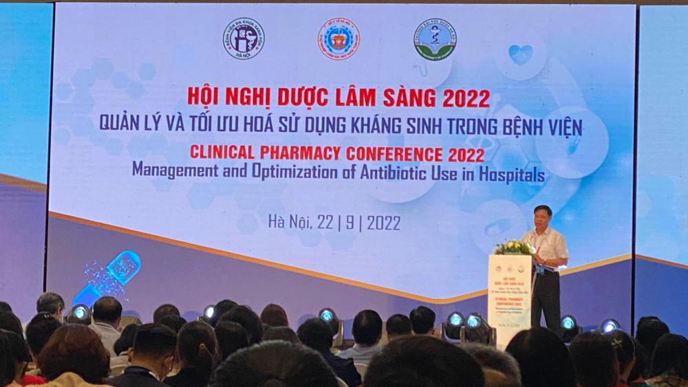 Thứ trưởng Y tế Đỗ Xuân Tuyên phát biểu tại hội nghị.
