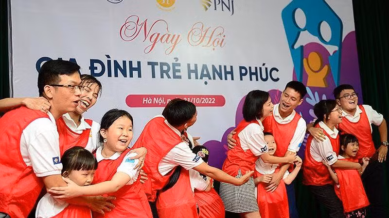 Các “Gia đình trẻ tiêu biểu” năm 2022 hào hứng tham gia các hoạt động tại Ngày hội.