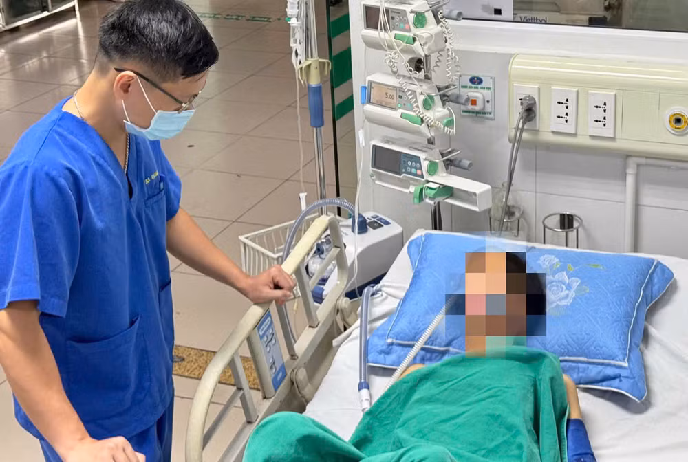 Bệnh nhân suy kiệt nặng nề sau 18 ngày thanh lọc cơ thể. 