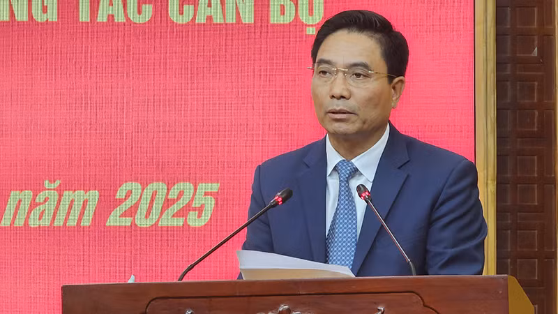 Bí thư Tỉnh ủy Thanh Hóa phát biểu, giao nhiệm vụ.