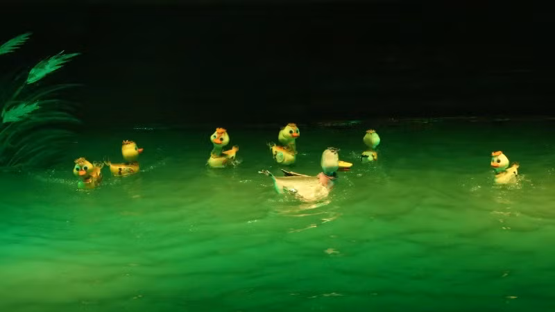 Sắc màu cổ tích đặc biệt thu hút khán giả nhỏ tuổi.