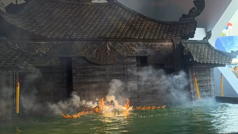 Hiệu ứng âm thanh, ánh sáng được đầu tư tỉ mỉ.