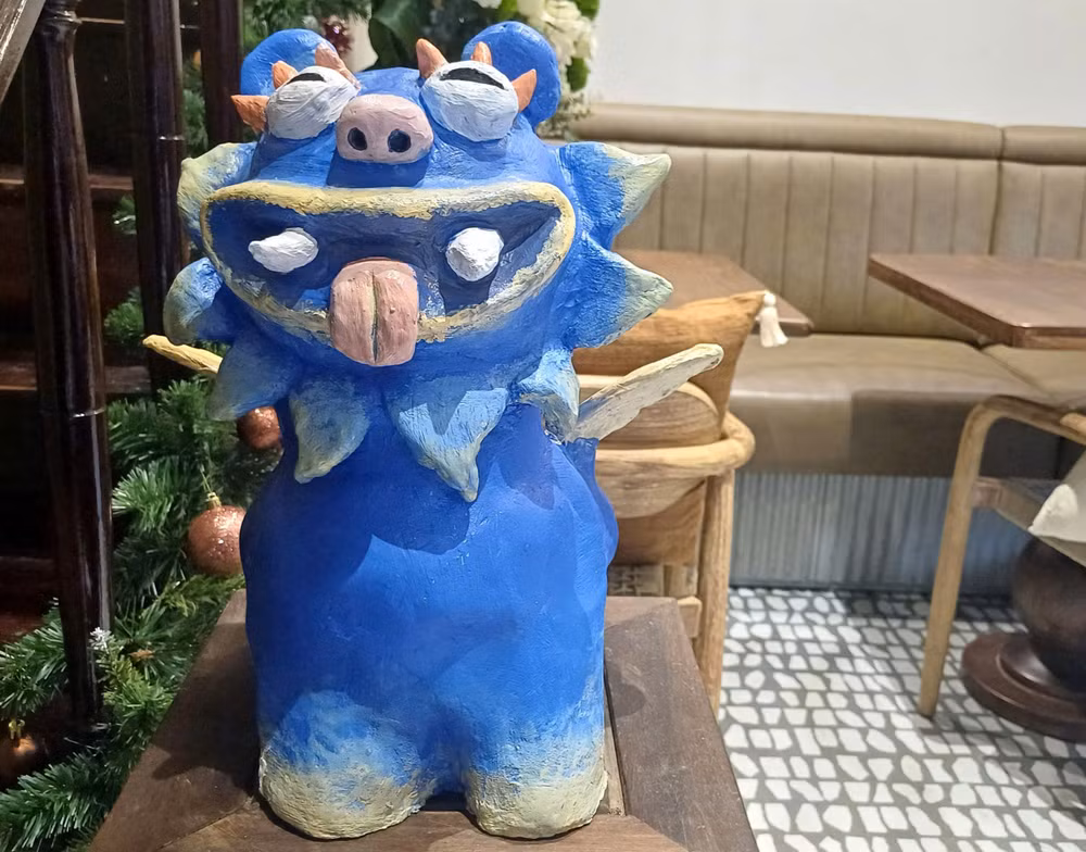 "Thú thư giãn" - tác phẩm tạo hình kết hợp mầu trên giấy bồi của Trần Nguyệt.