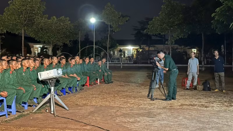 Đoàn làm phim đã vượt qua nhiều khó khăn, thử thách.