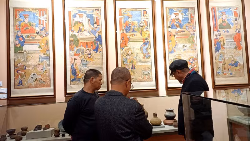 Sự kiện thu hút đông đảo nhà nghiên cứu, họa sĩ.