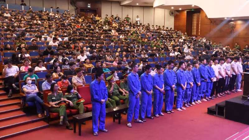 Đà Nẵng tổ chức phiên tòa xét xử lưu động vụ một băng nhóm thanh thiếu niên gây rối trật tự công cộng, tháng 7/2024. Ảnh: ANH ĐÀO