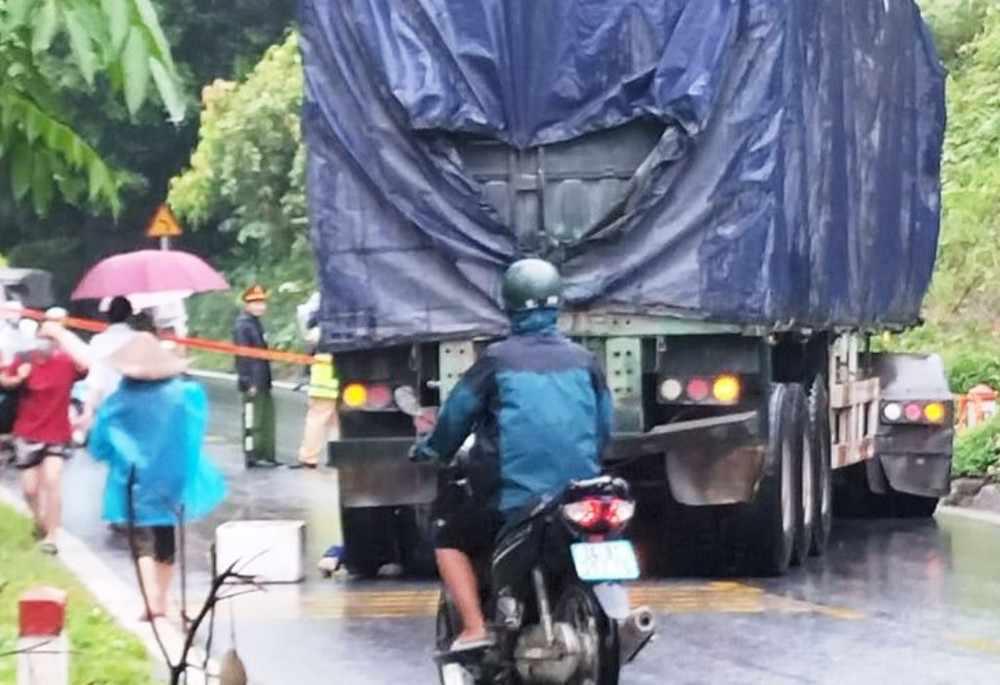 Hiện trường vụ tai nạn giao thông xảy ra trên quốc lộ 4E, thuộc xã Xuân Quang, huyện Bảo Thắng, tỉnh Lào Cai. (Ảnh: TL) 