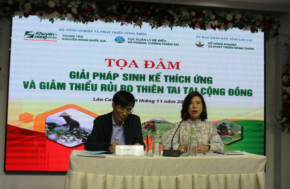 Tọa đàm "Giải pháp sinh kế thích ứng và giảm thiểu rủi ro thiên tai cộng đồng" tại Lào Cai. (Ảnh: MÙA XUÂN)
