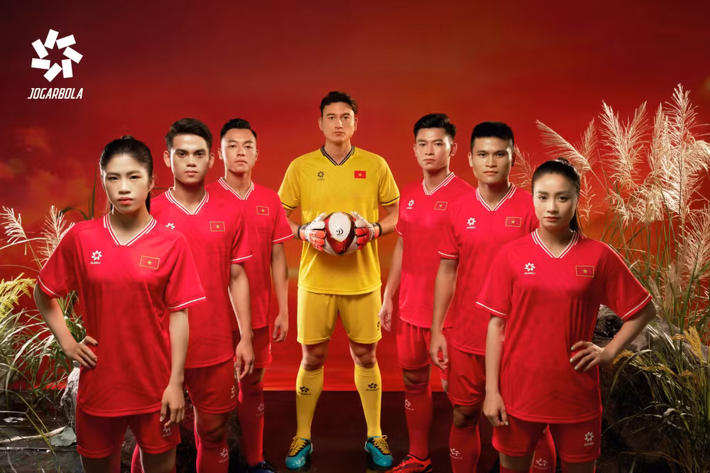 Trang phục mới của đội tuyển bóng đá nam và nữ Việt Nam.