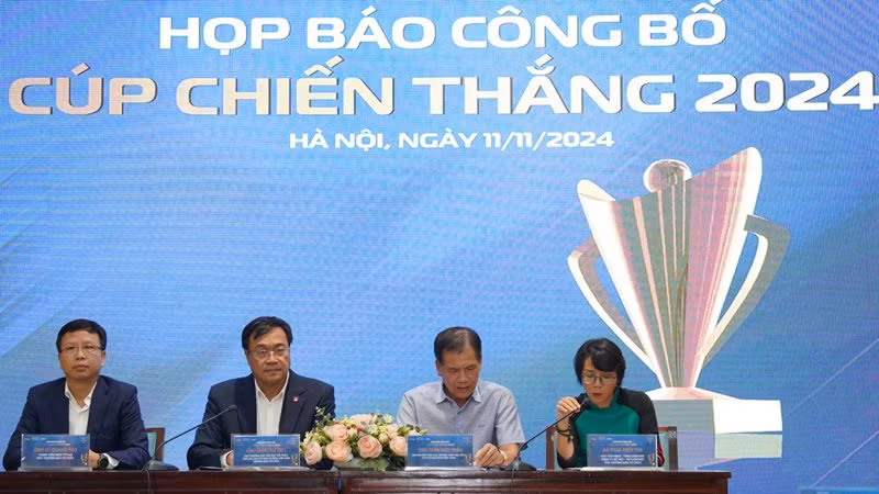 Ban tổ chức họp báo tại Hà Nội.