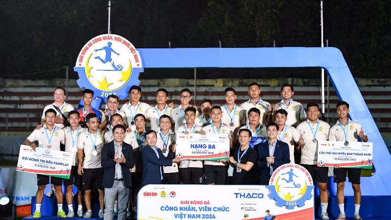 Đội hạng 3: Công đoàn Khánh Hòa.