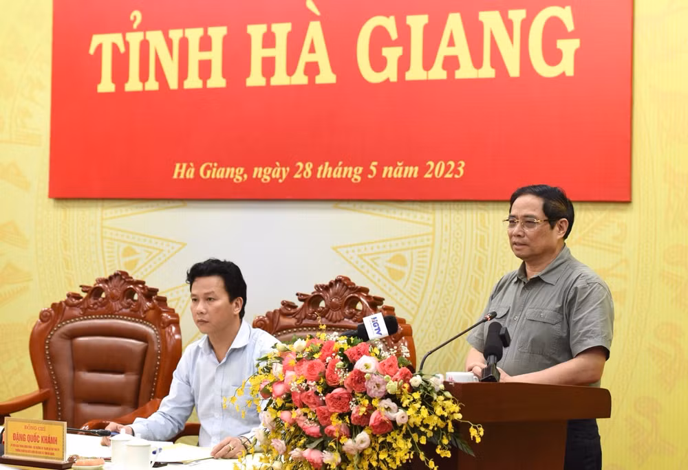 Thủ tướng Phạm Minh Chính phát biểu tại buổi làm việc với Ban Thường vụ Tỉnh ủy Hà Giang. (Ảnh: TRẦN HẢI)