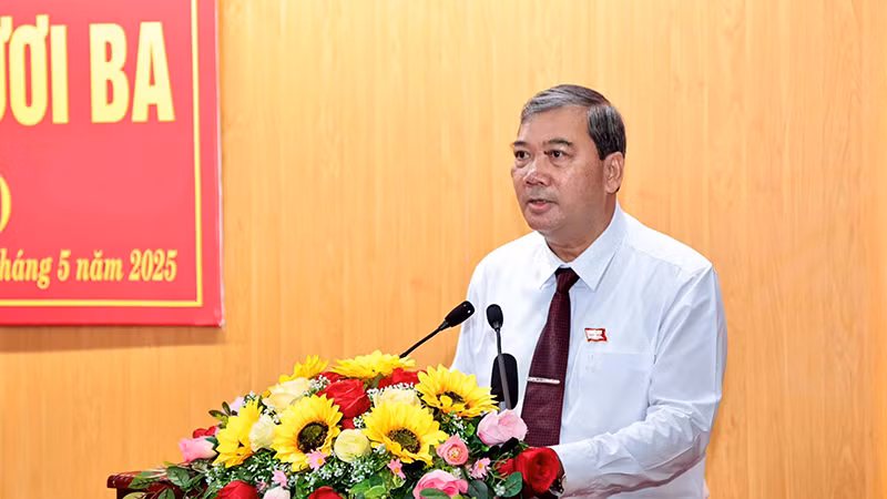 Đồng chí Kim Ngọc Thái phát biểu kết luận tại kỳ họp lần thứ 23, Hội đồng nhân dân tỉnh Trà Vinh, khóa 10, nhiệm kỳ 2021-2026.