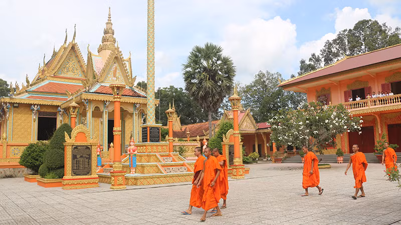 Chùa Thlốt, xã Hiệp Hòa, huyện Cầu Ngang, tỉnh Trà Vinh.