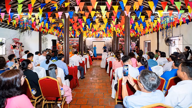 Tiết mục văn nghệ tại buổi lễ kỷ niệm 100 năm nhà cổ Huỳnh Kỳ.