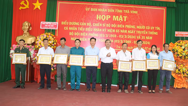 Các cá nhân được trao tặng Kỷ niệm chương "Vì chủ quyền an ninh biên giới Tổ quốc".