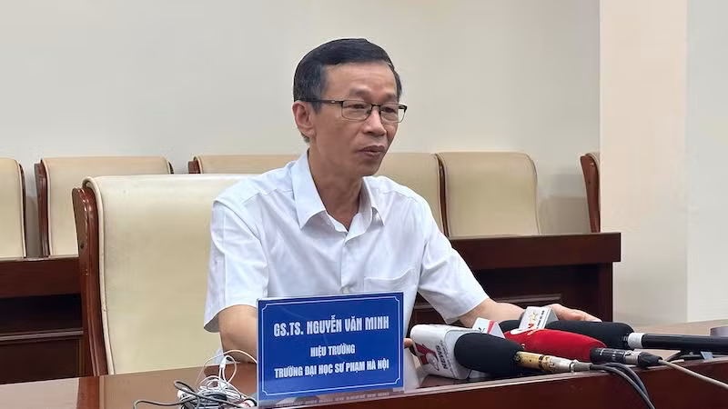 Hiệu trưởng Trường đại học Sư phạm Hà Nội, GS,TS Nguyễn Văn Minh thông tin về kỳ thi đánh giá năng lực của nhà trường. (Ảnh: THÚY QUỲNH)