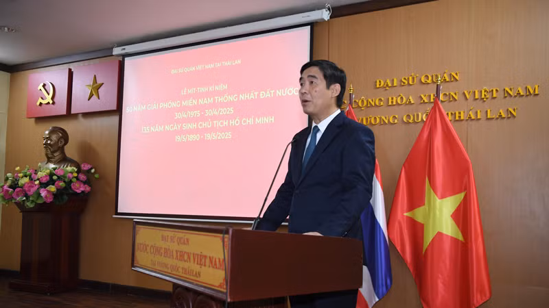 Đại sứ Phạm Việt Hùng ôn lại chặng đường đấu tranh anh dũng của dân tộc Việt Nam vì độc lập, tự do, thống nhất.