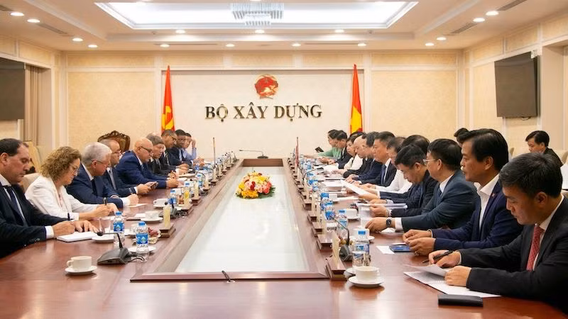 Các đại biểu tham dự hội đàm.