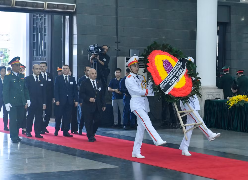 Đoàn Algeria viếng Tổng Bí thư Nguyễn Phú Trọng.