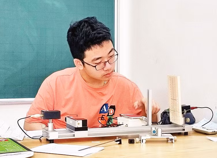 Nam sinh nhận giải đúp “Gương mặt trẻ” tiêu biểu