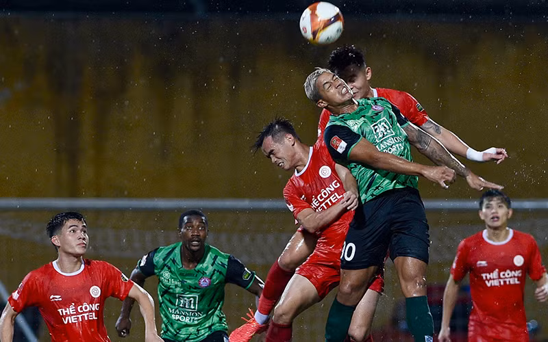 Trận đấu giữa Thể Công Viettel và CLB Thành phố Hồ Chí Minh có kết quả 0-0. (Ảnh TRẦN HẢI)