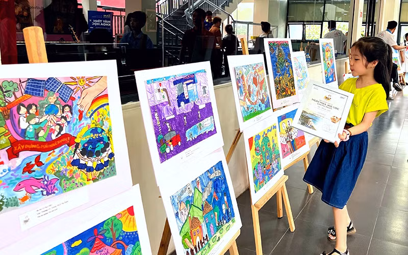 Các tác phẩm đoạt giải Cuộc thi mỹ thuật thiếu nhi toàn quốc “Ngôi nhà mơ ước” năm 2024.