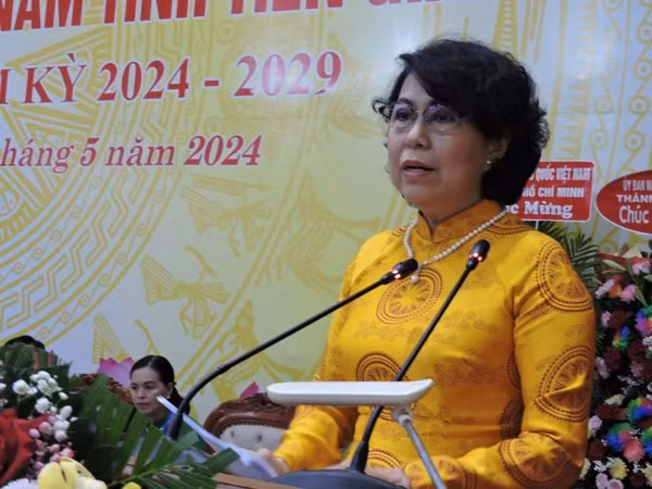 Đồng chí Tô Thị Bích Châu phát biểu tại Đại hội. Đồng chí Tô Thị Bích Châu phát biểu tại Đại hội.