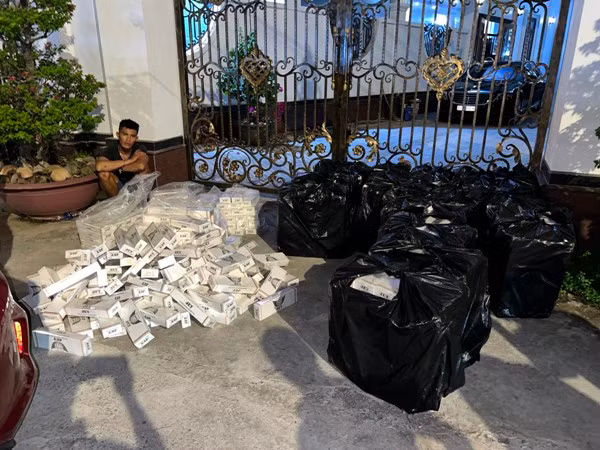 Số thuốc lá nhập lậu bị cơ quan chức năng Tiền Giang phát hiện và đang xử lý. Số thuốc lá nhập lậu bị cơ quan chức năng Tiền Giang phát hiện và đang xử lý.
