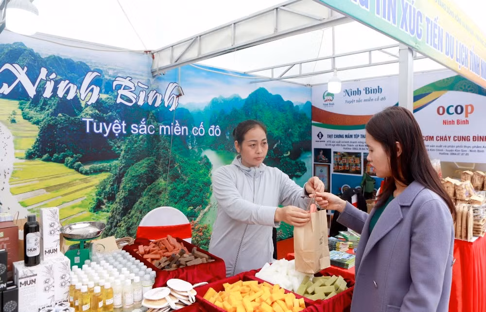 Gian trưng bày của tỉnh Ninh Bình.