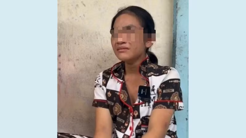 Em N.T.B.V chằng chịt vết thương trên cơ thể, ngậm ngùi kể lại việc nhiều lần bị bà Kiểu hành hạ, đánh đập lúc làm thuê để trừ nợ. 