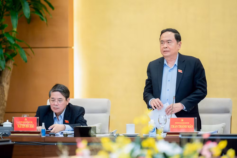 Phó Chủ tịch Thường trực Quốc hội Trần Thanh Mẫn phát biểu ý kiến tại cuộc họp.