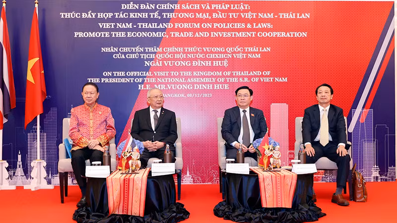 Chủ tịch Quốc hội Vương Đình Huệ nhấn mạnh, Việt Nam cũng là điểm đến đầu tư hấp dẫn, an toàn và ổn định cho các nhà đầu tư quốc tế. (Ảnh: TTXVN)