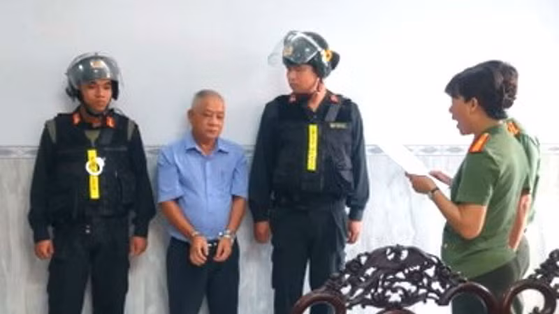 Bắt tạm giam nguyên Hiệu trưởng Đại học Đồng Nai ảnh 1