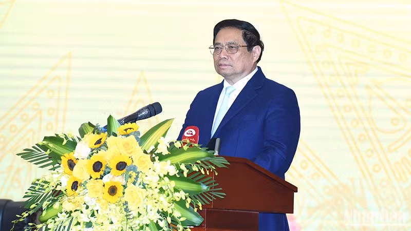 [Ảnh] Thủ tướng dự Hội nghị tổng kết năm 2023, triển khai công tác năm 2024 của ngành Tài nguyên và Môi trường