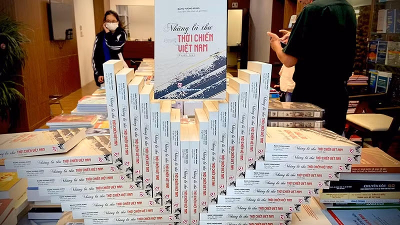 Cuốn sách “Những lá thư thời chiến Việt Nam”.