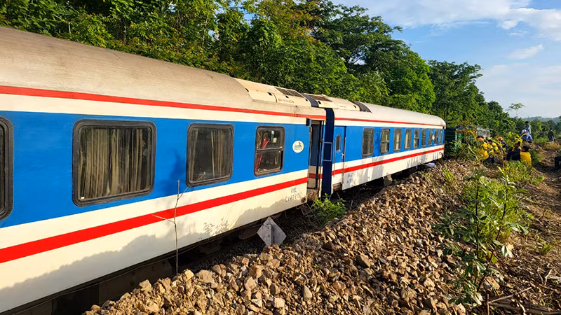 Khu vực tàu SE2 bị trật bánh thuộc khu gian Sông Phan-Suối Vận, tại lý trình Km1572, thuộc xã Tân Lập, huyện Hàm Thuận Nam, Bình Thuận.