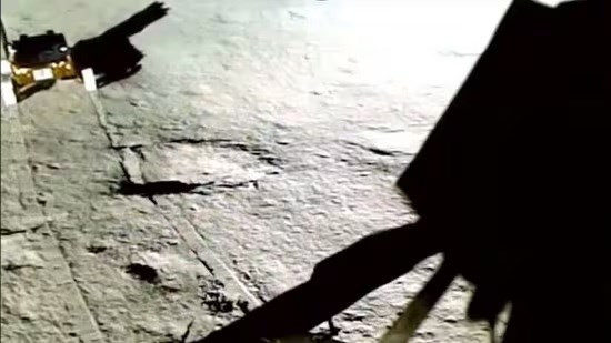 Chandrayaan-3 đã thực hiện thành công cuộc hạ cánh mềm trên bề mặt Mặt Trăng vào ngày 23/8. (Nguồn: ISRO/TTXVN)