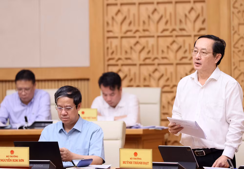 Bộ trưởng Khoa học và Công nghệ Huỳnh Thành Đạt phát biểu. Bộ trưởng Khoa học và Công nghệ Huỳnh Thành Đạt phát biểu.